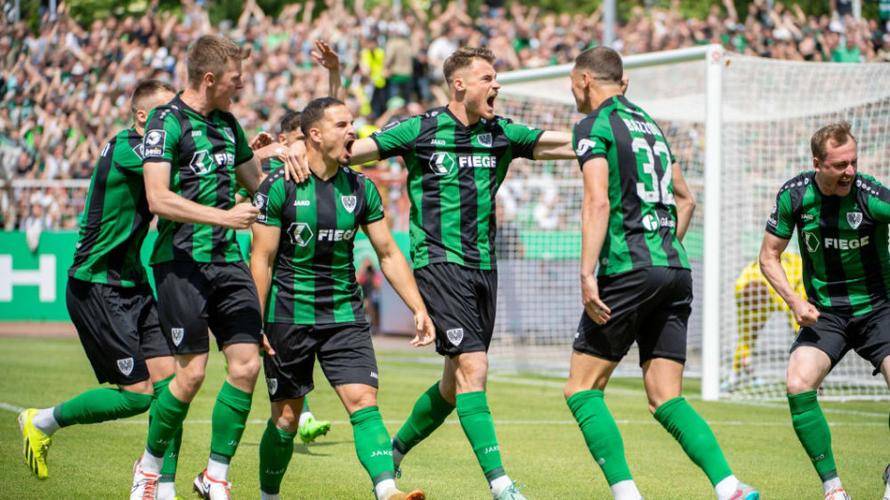 包含柏林赫塔积极反击,力挽狂澜,士气大振的词条 包含柏林赫塔积极反击,力挽狂澜,士气大振的词条