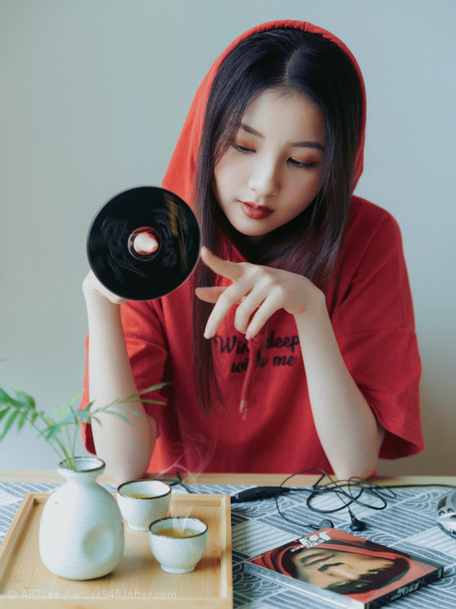 开云体育官网-NBA总决赛之夜，拉文达成生涯里程碑，400记三分与他的不屈之路